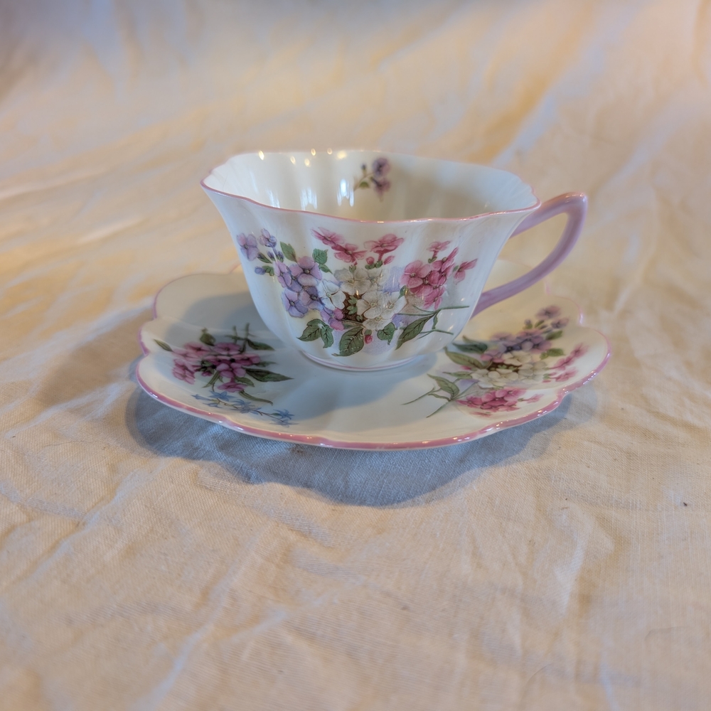 2/30$ Fine Bone China Floral Teacup and Saucer Set - Pink Floral
